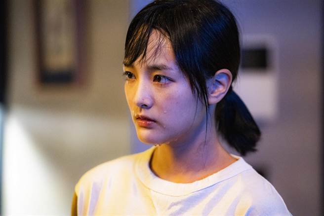 王净在《瀑布》演活叛逆的女高中生。（本地风光提供）