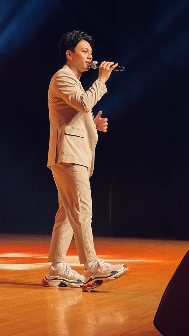 温瀚龙开唱获得满堂喝采。（廖素慧摄）