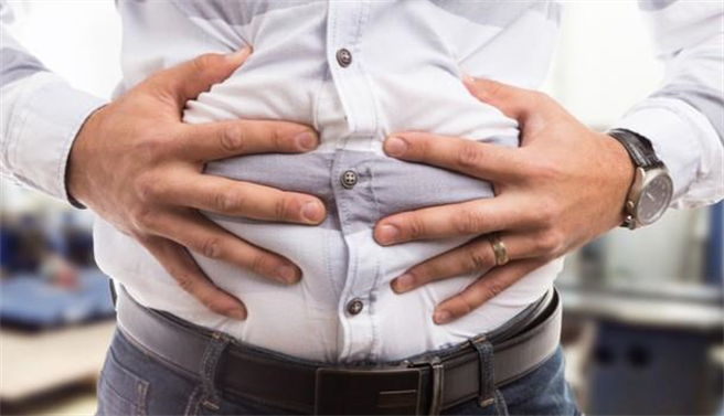 营养师表示，90%的胖子都有一个同样的坏习惯，这举动不仅不会瘦还很伤肠胃。(示意图/达志影像)