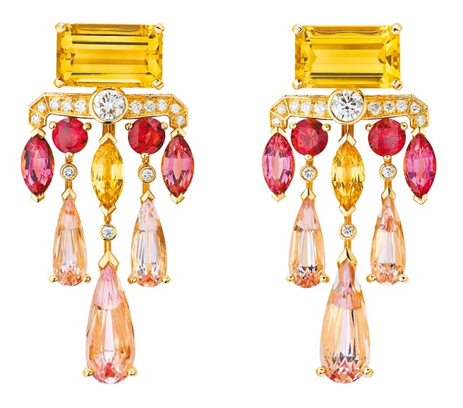 香奈儿N°5系列珠宝N5 Cascade耳环。（香奈儿提供）