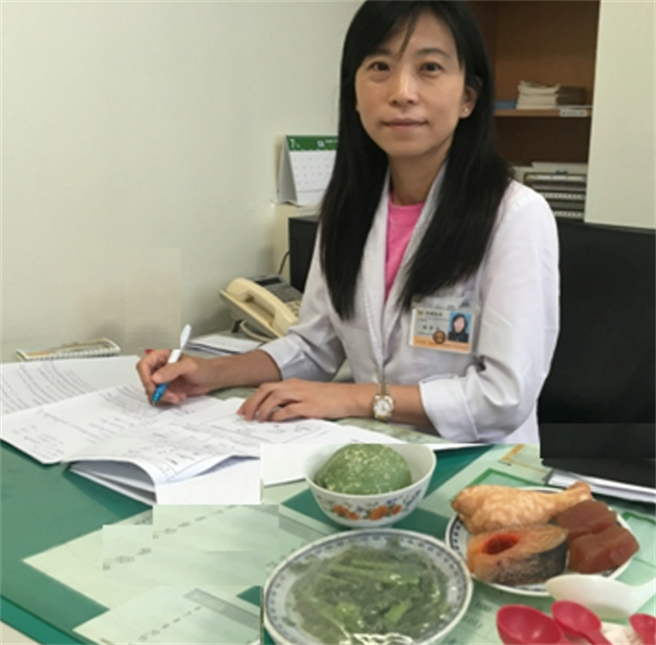 卫生福利部桃园医院新屋分院营养师张秀年提醒，若长期饮食过度清淡，盐分摄取不足，恐会导致血钠过低。（桃园医院提供／陈梦茹桃园传真）