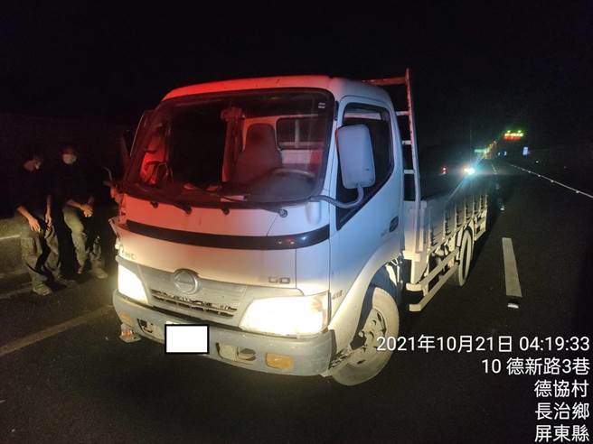 国3南下屏东端2小货车超载追撞，7人受伤有人颅内出血。（警方提供／谢佳潾屏东传真）