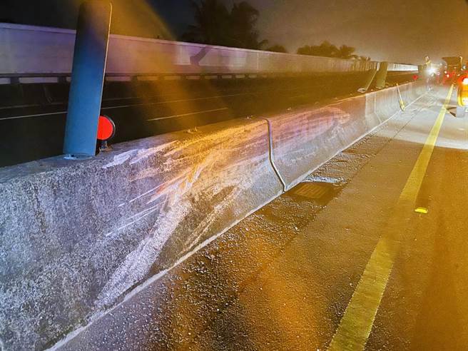 国3南下屏东端2小货车超载追撞，7人受伤有人颅内出血。（警方提供／谢佳潾屏东传真）