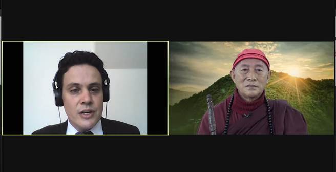 会议主持人介绍并邀请心道法师分享观点。（图截取自Global Center on Adaptation网路会议）