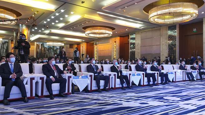 第十五屆湘台經貿文化交流合作會暨首屆海峽兩岸產業合作岳麓山論壇今天（21日）上午開幕。（藍孝威攝）