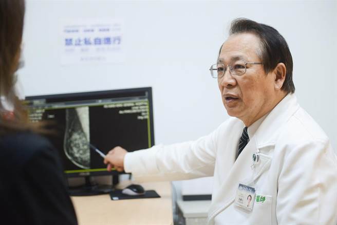 台北慈济医院副院长张耀仁看诊。（示意图，台北慈济医院提供）