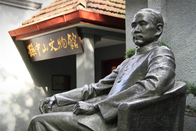 孙中山崛起的背景，一边是中国传统社会，另一边是远渡重洋到夏威夷讨生活的下层华人。(图／Shutterstock)