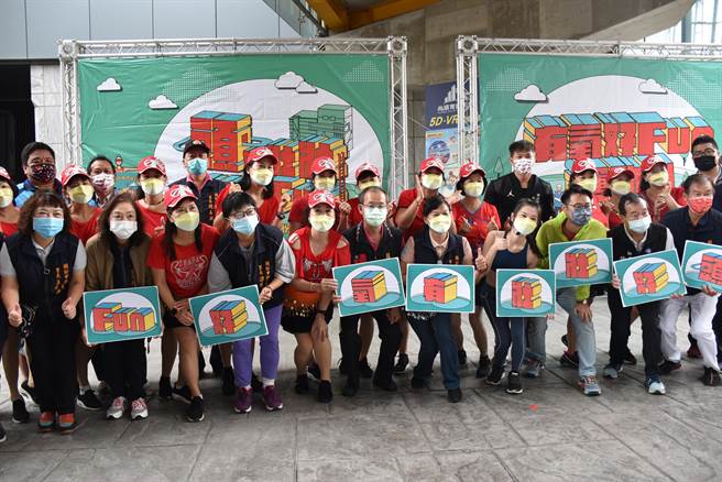 头份市长罗雪珠等欢迎大家10月30日一起来参加有氧派对。（谢明俊摄）