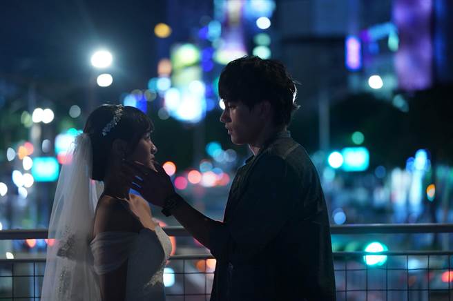 范少勋与王净剧中的爱情很悲催。（Netflix提供）