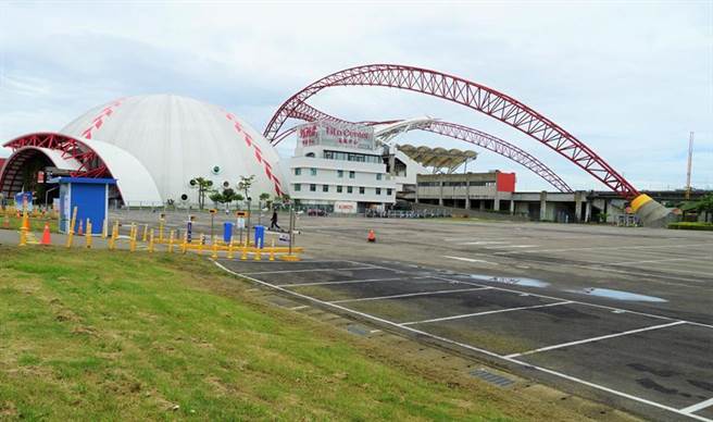 （「台中洲际棒球园区．汉神洲际购物中心」开发案，预计10月29日开工动土。图／业者提供）