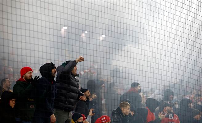 俄国当局已通报感染AY.4.2的病例。图为当地20日举办足球赛。（图／路透社）