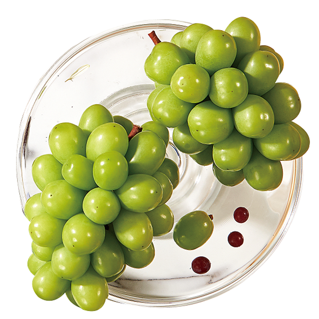 Breeze Super山梨麝香葡萄（雙入特選），1串原價1000元、2串優惠價1380元。（微風提供）