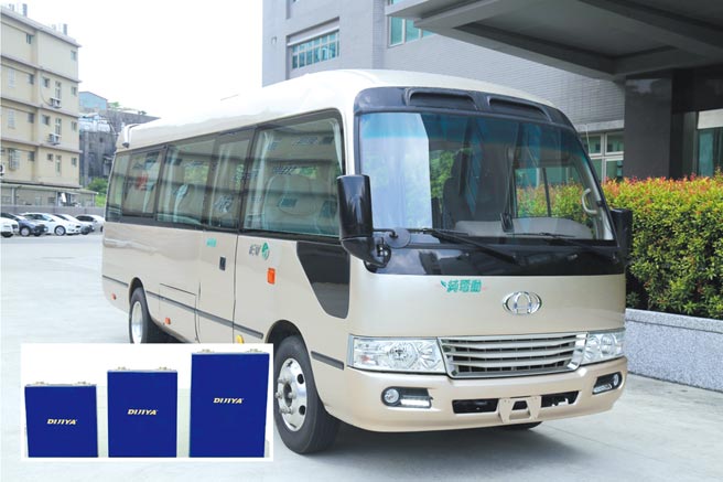 迪吉亞以高品質大容量方形鋰鐵電池芯、模組產品，協助國內電巴製造廠創新商機。圖／業者提供