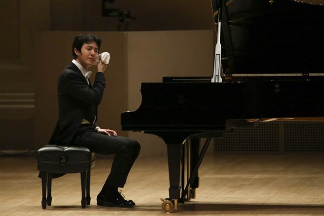 2016年李雲迪在美國紐約卡內基音樂廳舉行獨奏音樂會。（圖／中新社）