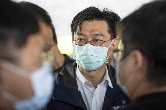 高雄盐埕区城中城大楼火警死伤惨重，高市府22日在第一殡仪馆景行厅为46名罹难者举办联合告别式，场面肃穆庄严。（袁庭尧摄）