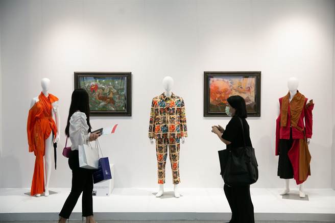 ART TAIPEI 2021时尚艺术跨界特区_INF设计师郭玮x艺术家角斯（曾鼎元）（ART TAIPEI提供）