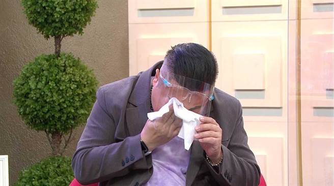 董至成对儿子真情告白，眼眶泛泪。（年代提供）