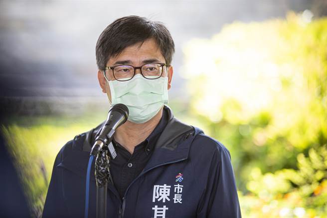 市长陈其迈感谢各界对城中城事件的关怀与关心，并表示随后将陆续开始检讨相关事宜。（袁庭尧摄）