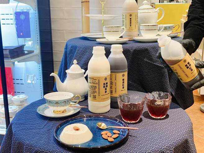 云林名店「和田顺奶酪制作所」进驻微风超市南山旗舰店。（吴奕萱摄）