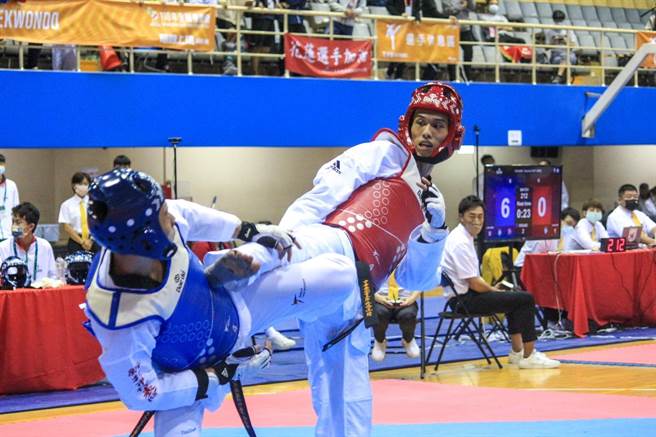 跆拳道选手刘威廷，完美交出男子组对打80公斤级连霸的佳绩。（彰化县政府提供／吴敏菁彰化传真）
