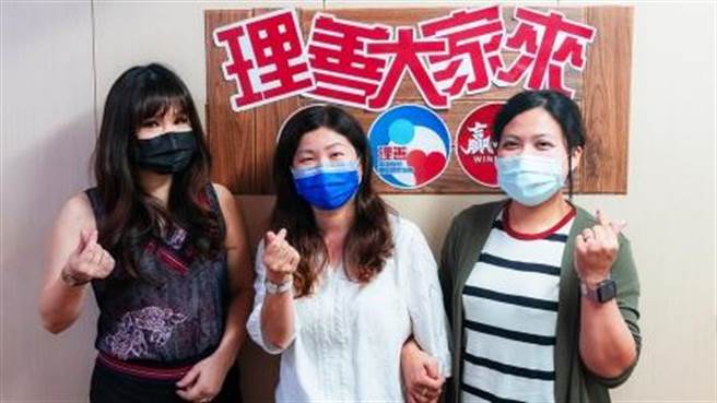 乐作创益协会+理善国际关怀协会执行长林凤(左)。(图/理财周刊提供)