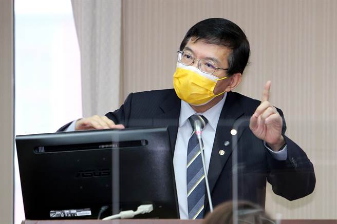 航港局销毁2000本《守护大海的人》绘本，交通部长王国材表示事前不知情。（本报资料照）