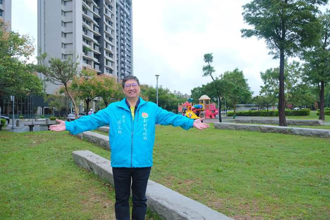 新竹县竹北市兴隆公园面积达1.2公顷，22日举办动土仪式，新竹县长杨文科接受亲子建言，将改造竹北市、芎林乡共22座既有公园，允诺「会跟AI智慧园区公园一样好玩」。（庄旻静摄）