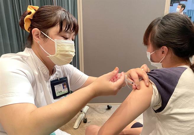 奇美医学中心本周六、日将于善化慈济会馆施打BNT疫苗，开放现场挂号。(奇美医学中心提供／曹婷婷台南传真)