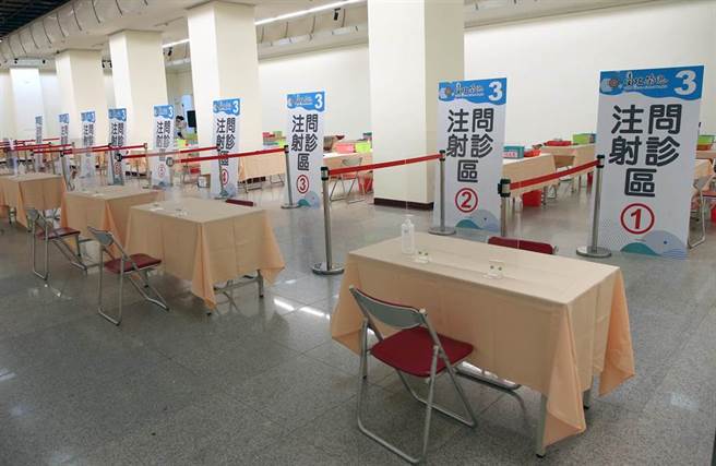 北荣完成整备作业。（赵双杰摄）
