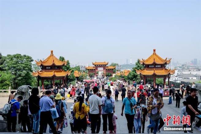 陆商务部：动态调整入境隔离政策 早日恢復正常人员往来。（示意图／中新网）