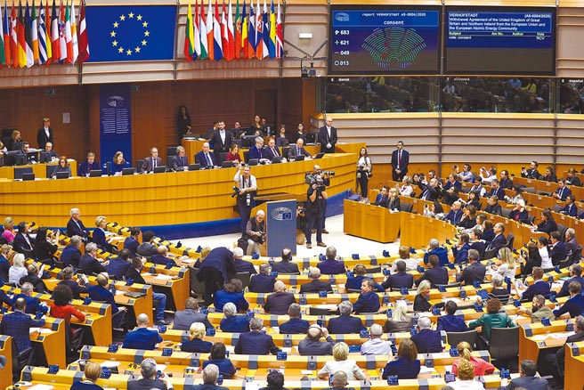 歐洲議會表決通過首份「歐盟－台灣政治關係與合作」報告，呼籲歐盟提升與台灣關係，包括將台灣的歐洲經貿辦事處更名為「歐盟駐台灣辦事處」及啟動投資協定程序等。圖為歐洲議會資料畫面。（新華社）