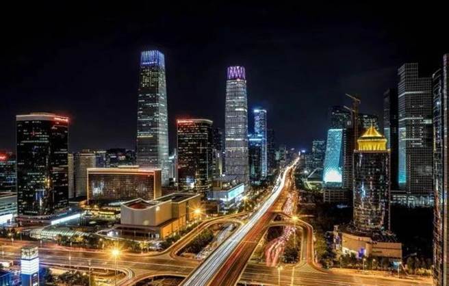 在北京建城歷史上，朝陽區一直都是最富裕、最繁華熱鬧地區，現在也是北京夜生活最發達的地區。（圖／網路）
