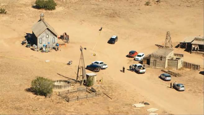 亚歷鲍德温拍片现场。（图／达志影像）