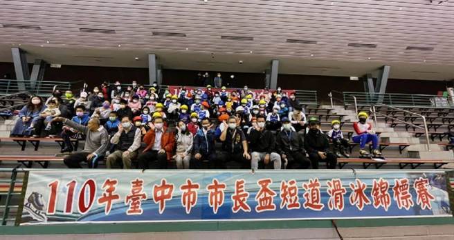 台中市政府运动局长李昱叡亲自到场为选手们加油打气，期许参赛选手拿出最佳实力，展现平时专业训练成果，争取佳绩。（台中市府提供／卢金足台中传真）