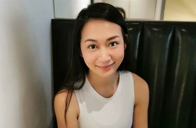 杨焉过去以E级上围被封宅男女神。（图／翻摄自yogicarol IG）