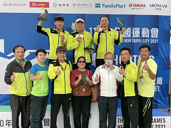 高雄市體育總會射擊委員會在全國運動會射擊項目囊括9金2銀4銅，一舉射破104年全國運動會射擊項目所保持的6金紀錄。（高雄市體育總會射擊委員會提供）