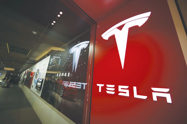 特斯拉整體獲利表現優於同業，摩根士丹利分析師持續看好特斯拉股價表現。圖／美聯社