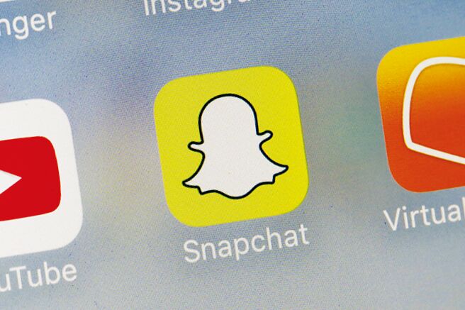 iPhone新隱私權政策對廣告業務的衝擊比預期大，網路社交平台Snapchat母公司Snap上季營收與財測遜於預期。圖／美聯社