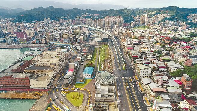 基隆捷运部分路段拟与台铁脱鉤，第一阶段先做南港到八堵。（基隆市政府提供）