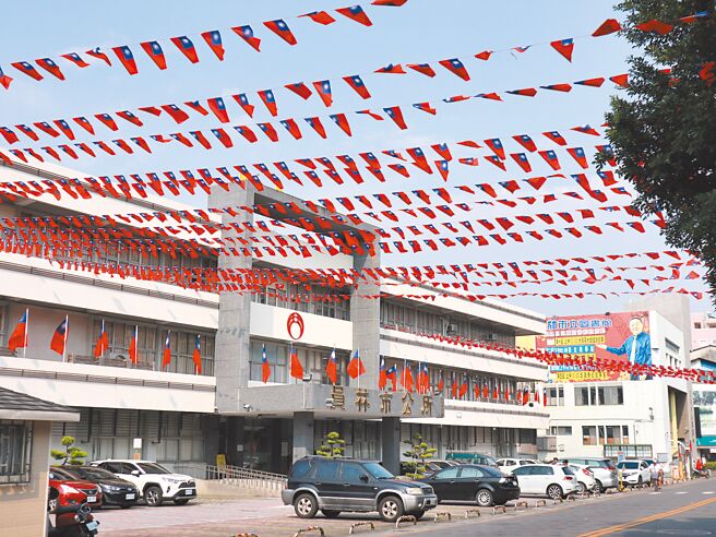 員林市公所今年正式推出市民專屬幸福卡，開卡後直接儲值600元，鼓勵在地消費。（員林市公所提供／謝瓊雲彰化傳真）