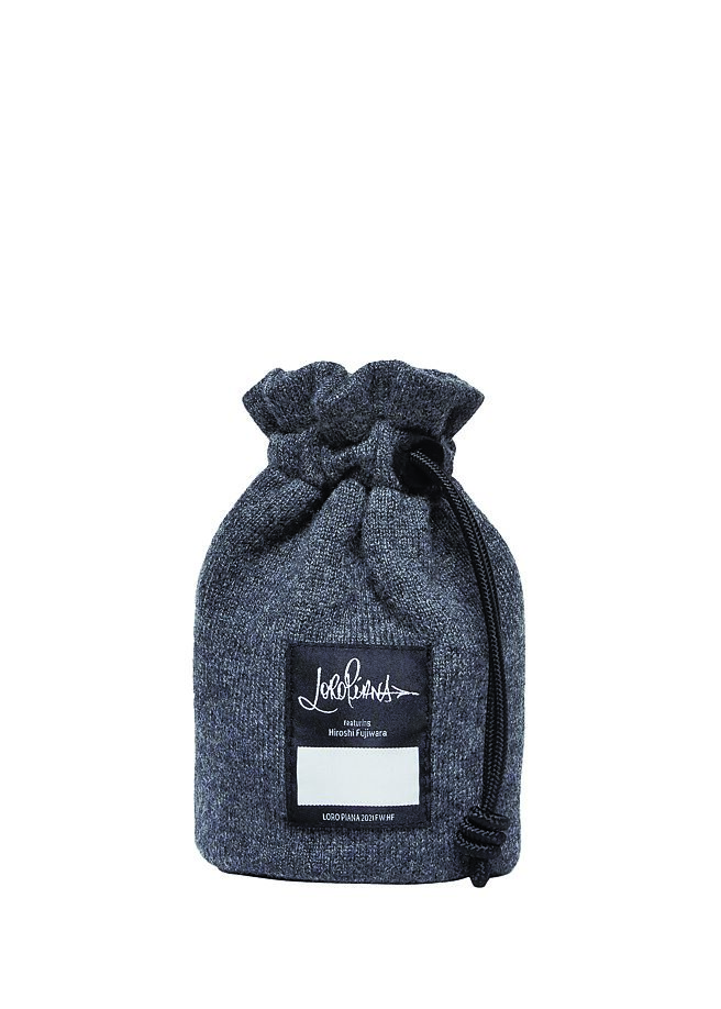 Loro Piana与藤原浩联名中型束口袋。（Loro Piana提供）