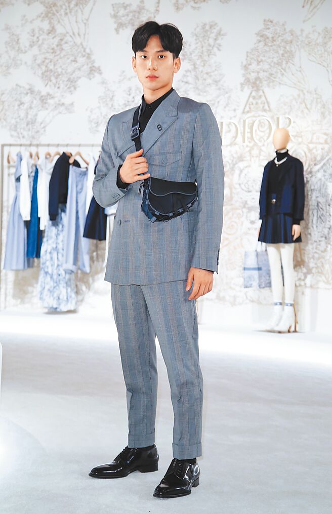 王冠闳近期想尝试成熟风格。（陈俊吉摄）