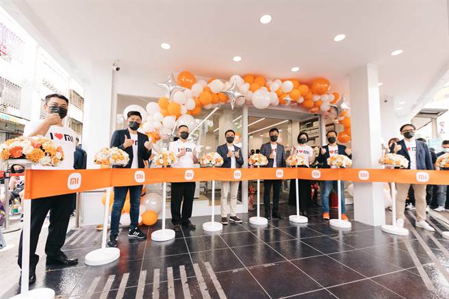 小米抢进中台湾，选定大明路商圈，宣布「小米之家大里大明授权店」于10月23日正式开幕。（小米提供）