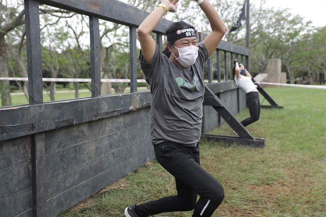 巴达障碍赛台中场今第二天顺利进行。（宽宽整合行销提供）