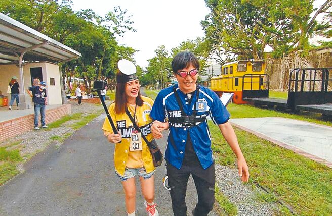 夏宇童（左）和緋聞男友孫協志在《飢餓遊戲》再度同框。（中視提供）