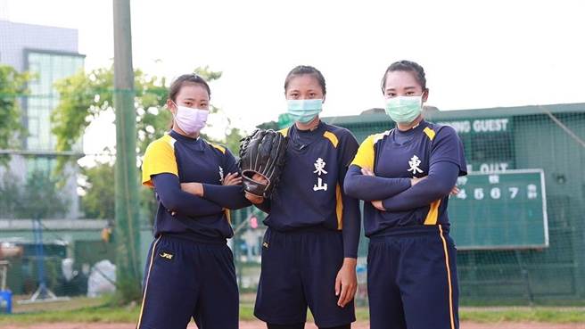 台中女力女丽活动，今年邀请包括东山高中女子垒球队等眾多优秀女性运动员拍摄宣传影片。（台中市府提供／卢金足台中传真）