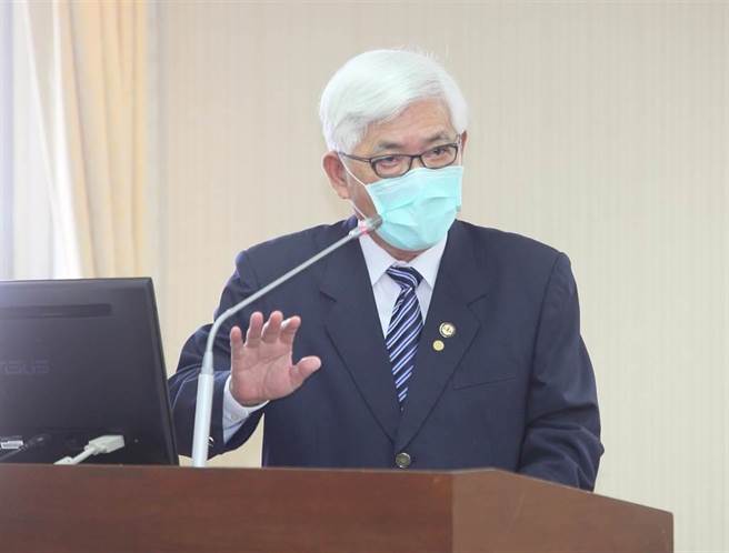 立法院院会26日将处理中选会主委李进勇等人之人事同意权投票。图为中选会主委李进勇。（张铠乙摄）