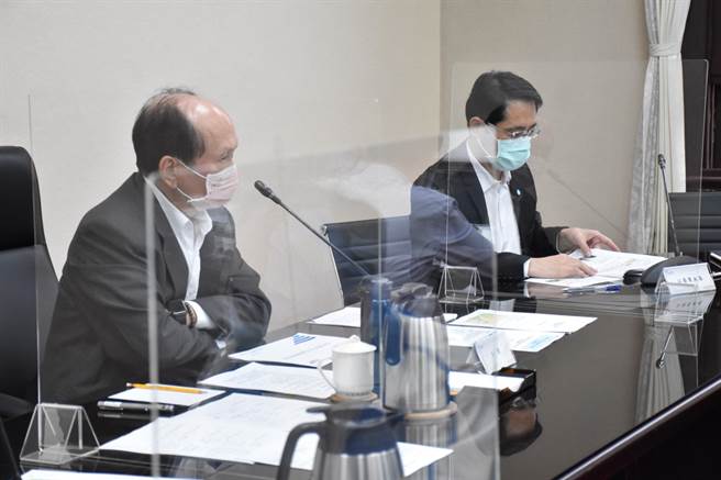 立委江永昌要求行政院協助解決新北市中和交通問題，由政務委員吳澤成親自召開「研商新北市中和區整體交通建設規畫」會議，會中討論3大議題。（江永昌服務處提供）