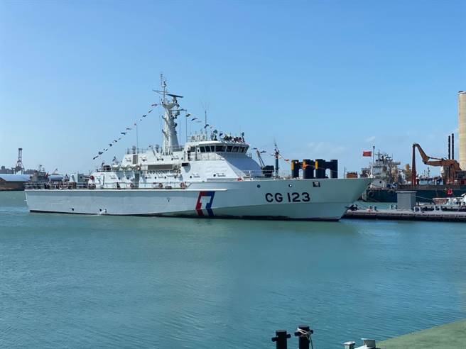 「台中港海巡基地」25日落成启用典礼，图为舰艇泊靠码头画面。（台中海巡队提供／陈淑娥台中传真）