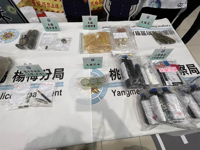 桃园市杨梅警分局以科技办案破获大麻种子跨境走私案，桃园市长郑文灿25日颁奖表扬，讚桃警成功阻止大量毒品流入市面，守护国人健康。（蔡依珍摄）